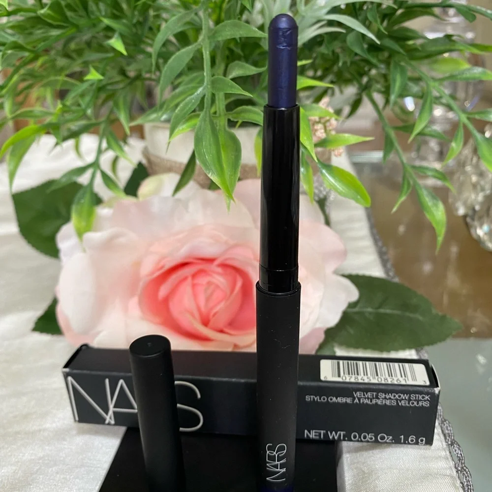 Nars Velvet Shadow Stick Glenan 8261